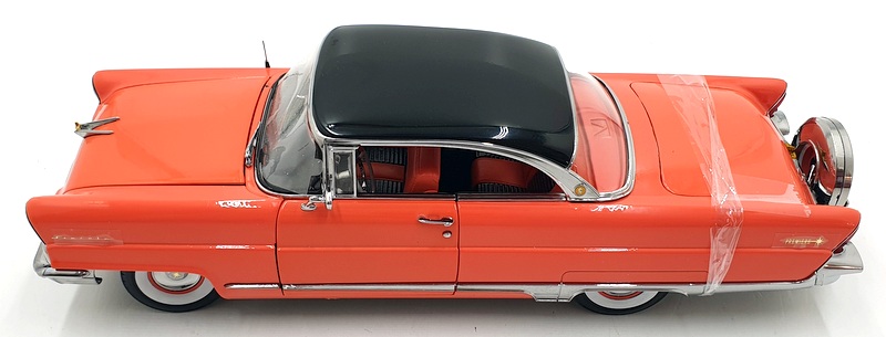 Sun Star 1/18 Scale Diecast 4657 - 1956 Lincoln Premiere