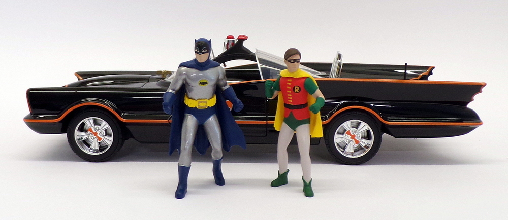 Jada 1/18 Scale 98625 - Classic TV Series Batmobile - Batman & Robin Figures