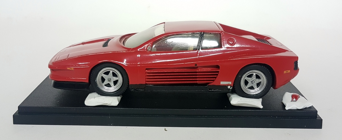 Brianza 13cms Long Resin - FX778 Ferrari Testarossa 1984 Red