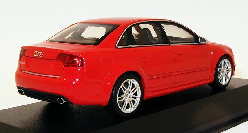 Minichamps 1/43 Scale Model Car 400 014600 - 2005 Audi RS 4 - Metallic Red