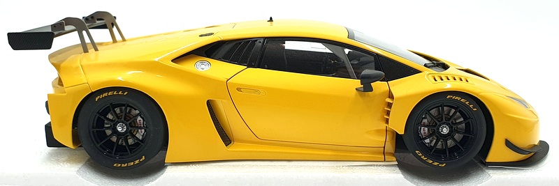 Autoart 1/18 Scale Diecast 81528 - Lamborghini Huracan GT3 - Pearl Effect Yellow
