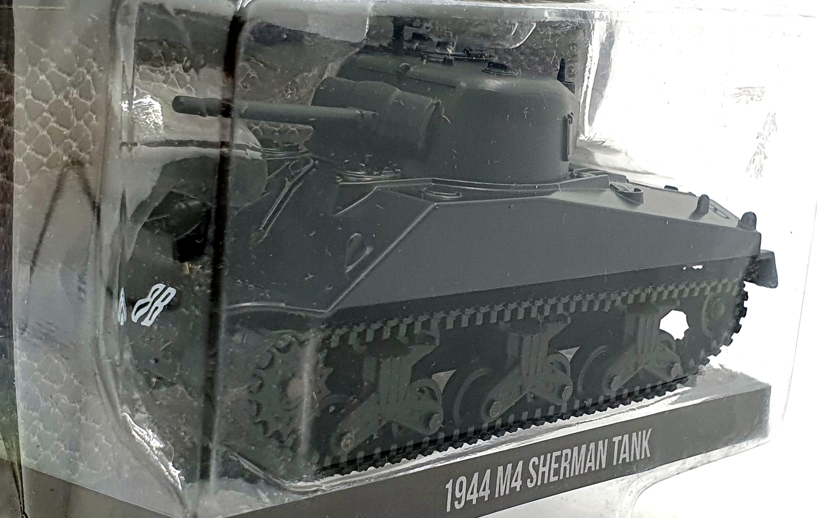 Greenlight 1/64 Scale 28090 - 1944 M4 Sherman Tank - Black Greenlight 1/64 Scale 28090 - 1944 M4 Sherman Tank - Black