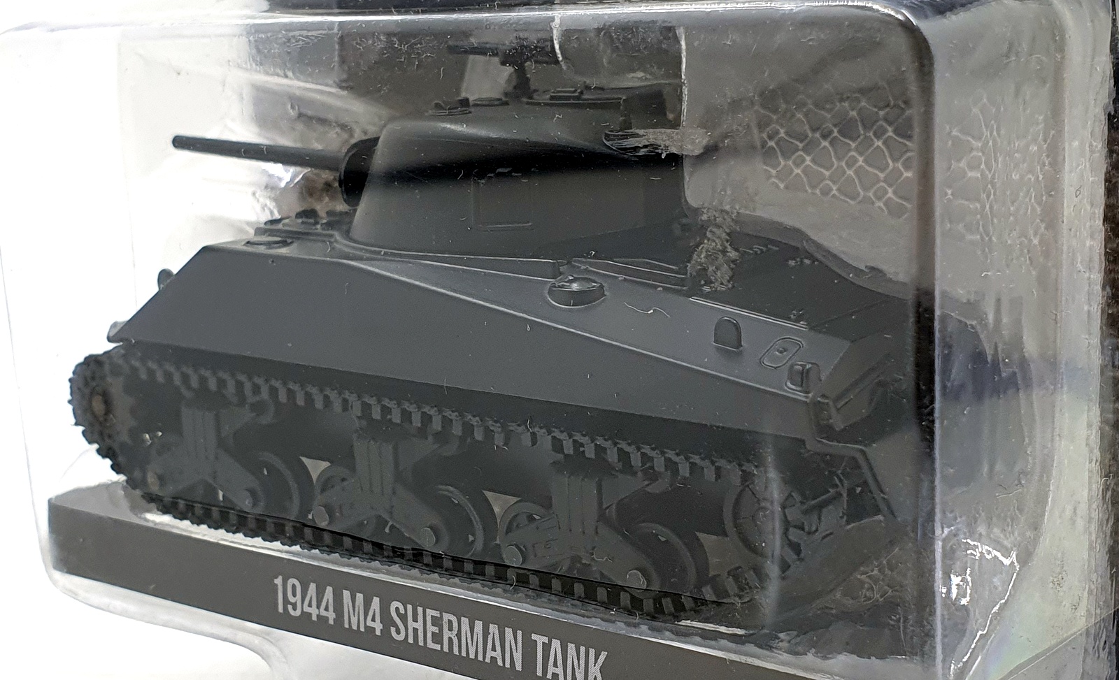 Greenlight 1/64 Scale 28090 - 1944 M4 Sherman Tank - Black Greenlight 1/64 Scale 28090 - 1944 M4 Sherman Tank - Black