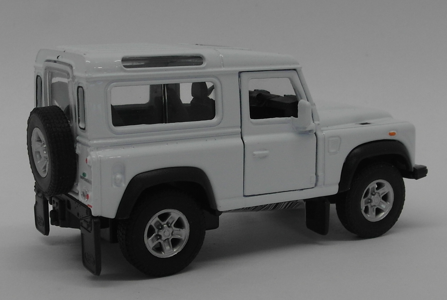 Land Rover Defender - White - Kinsmart Pull Back & Go Diecast Metal Model Car