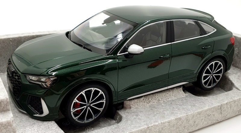 Minichamps 1/18 Scale 155 018102 - Audi RS Q3 Sportback 2019 - Met Green Minichamps 1/18 Scale 155 018102 - Audi RS Q3 Sportback 2019 - Met Green