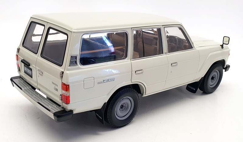 Kyosho 1/18 Scale Diecast 08956W - 1980 Toyota Land Cruiser 60 - White