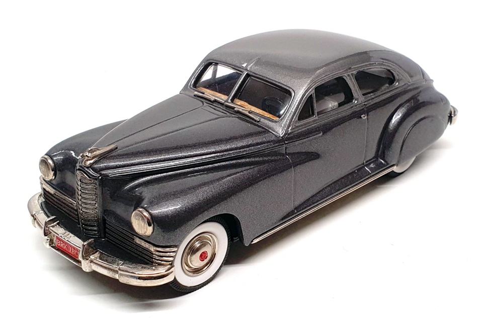 Brooklin 1/43 Scale BRK18C - 1947 Packard Super Clipper - 2-Tone Met Grey