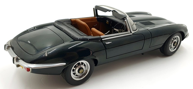 Autoart 1/18 Scale Diecast DC16723B - Jaguar E-Type Cabriolet - Green