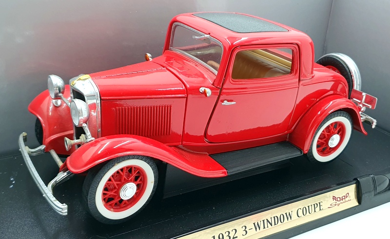 Road Signature 1/18 - Ford 3 Window Coupe 1932 - Or - Modèle Diecast - Échelle 1:18