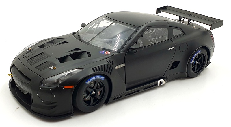 AUTOart　NISSAN　GT-R 　FIA GT1 2010 REVIEW: Autoart Nissan GT-R, FIA GT1 World Championship 2010