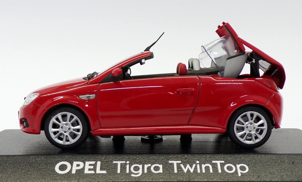 Minichamps 1/43 Scale MC5919 - Opel Tigra Twin Top - Red