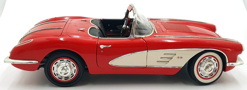 Solido 1/12 Scale Diecast 1201 - Chevrolet Corvette 1958 - Red/White