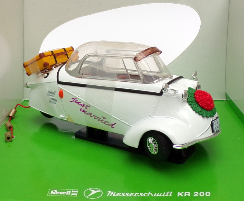 Revell 1/18 Scale Model Car 08971 - Messerschmitt KR 200 - White