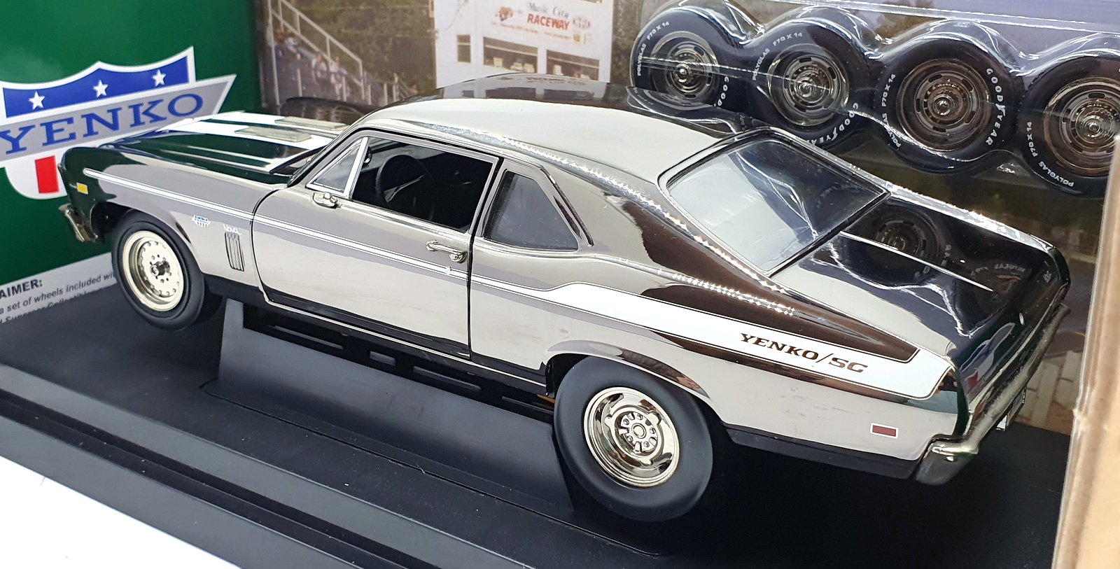 Ertl 1/18 Scale Diecast 29412PB - 1969 Yenko Nova 427 Street/Strip