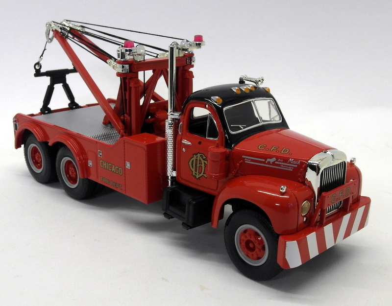 1st Gear 1/34 Scale 19-2234 Mack 1960 B-61 Tow Truck Chicago Fire Dept ...