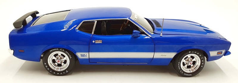 Auto World 1/18 Scale AMM1323/06 - 1973 Ford Mustang Mach 1 - Blue