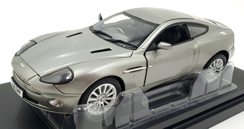 Ertl 1/18 Scale Diecast 33849 - 007 Aston Martin Vanquish Die Another Day