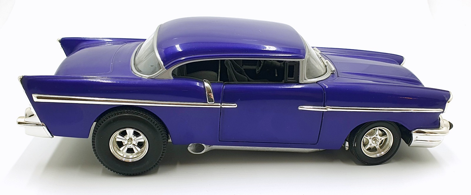 Hot Wheels 1/18 Scale Diecast 14126S - 1957 Chevrolet 'Chevy' - Purple