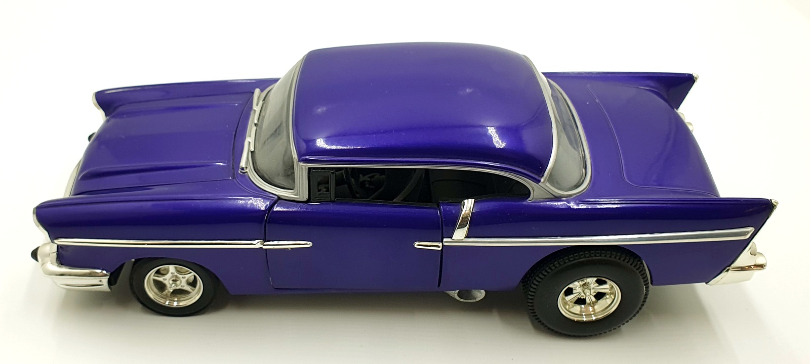 Hot Wheels 1/18 Scale Diecast 14126S - 1957 Chevrolet 'Chevy' - Purple