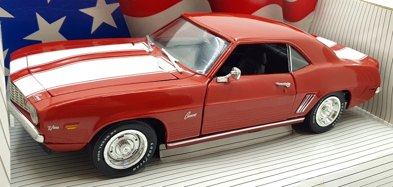 Ertl 1/18 Scale Diecast 7451 - 1969 Chevrolet Camaro Z/28 - Red