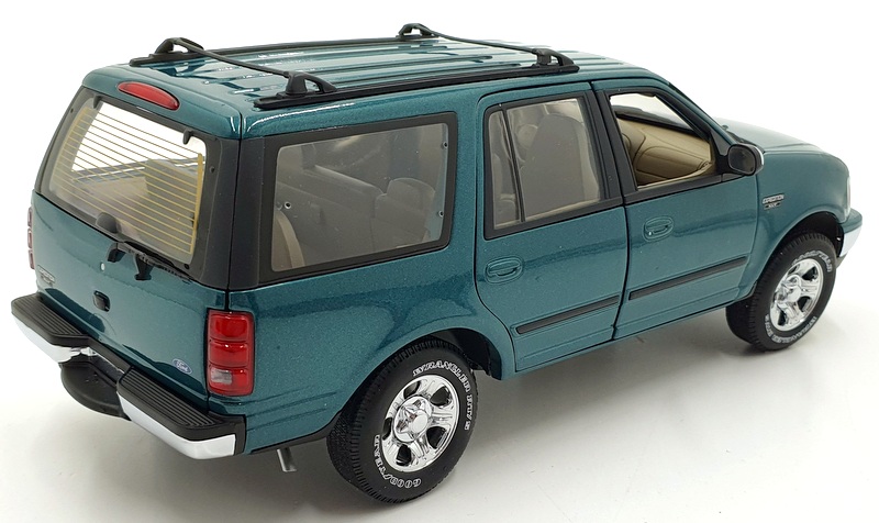 UT Models 1/18 Scale Diecast 22717 - Ford Expedition Regular XLT Metallic Green