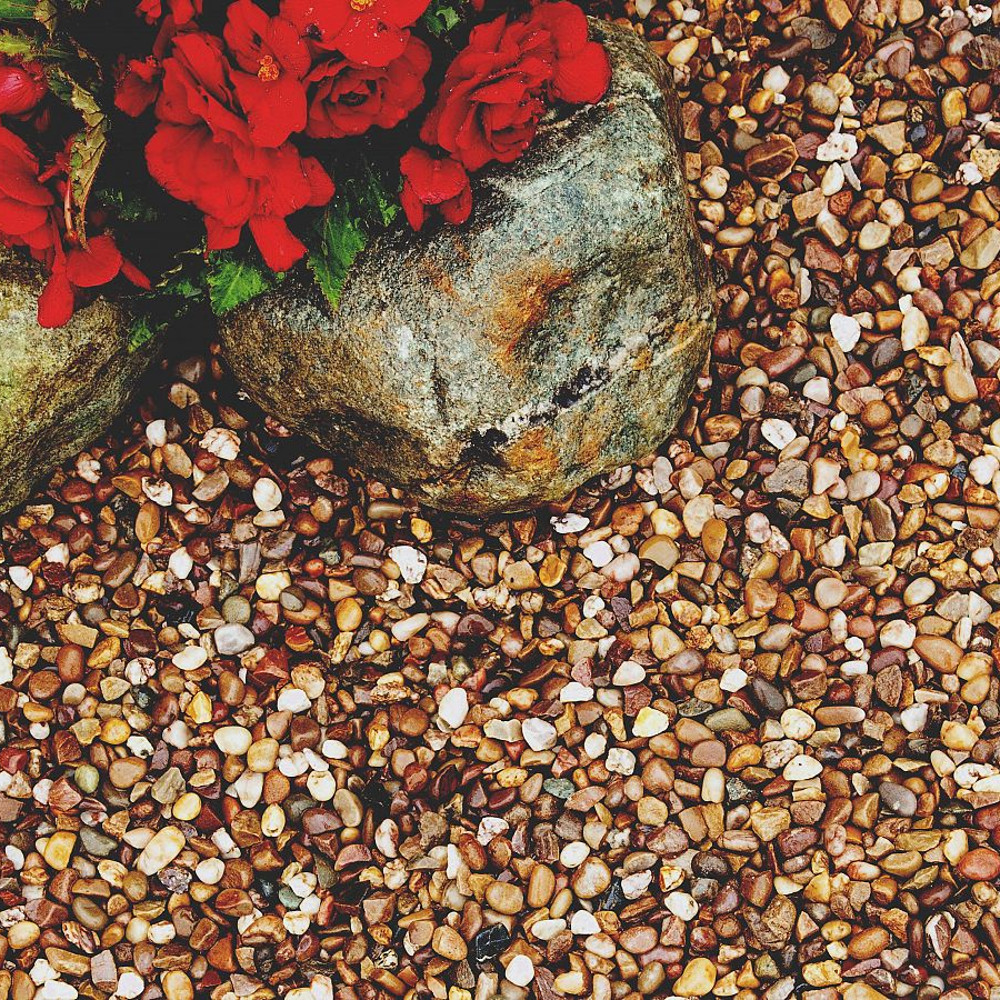 Hadley Pea Gravel Decorative Stone Deter Weeds On Paths Patio And