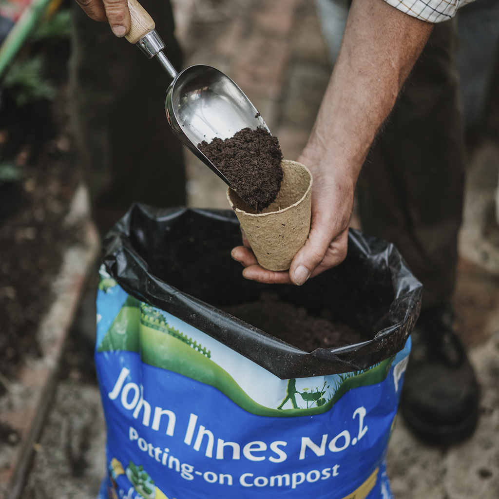 Westland John Innes No 2 Potting on Compost with added Potassium 10L