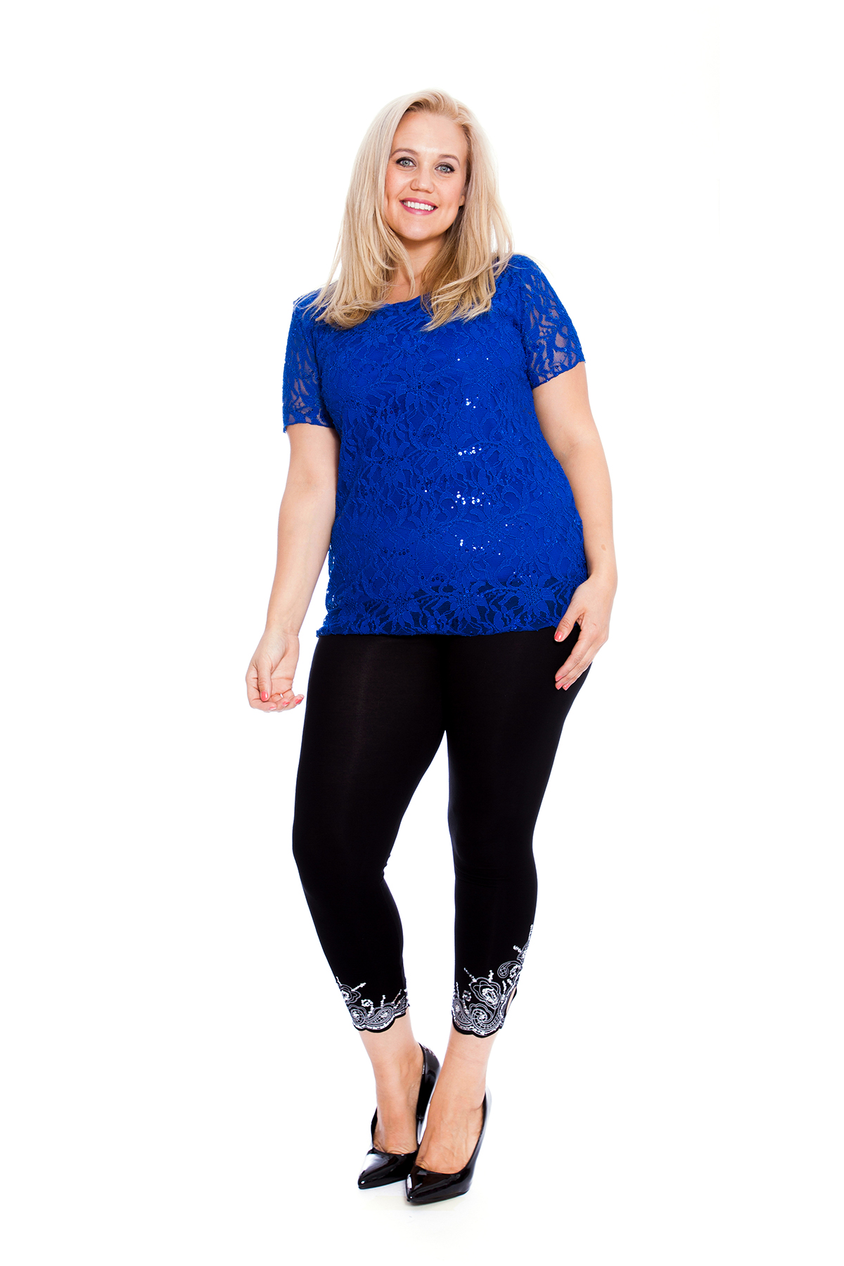 plus-size-tops-for-women-thefashiontamer