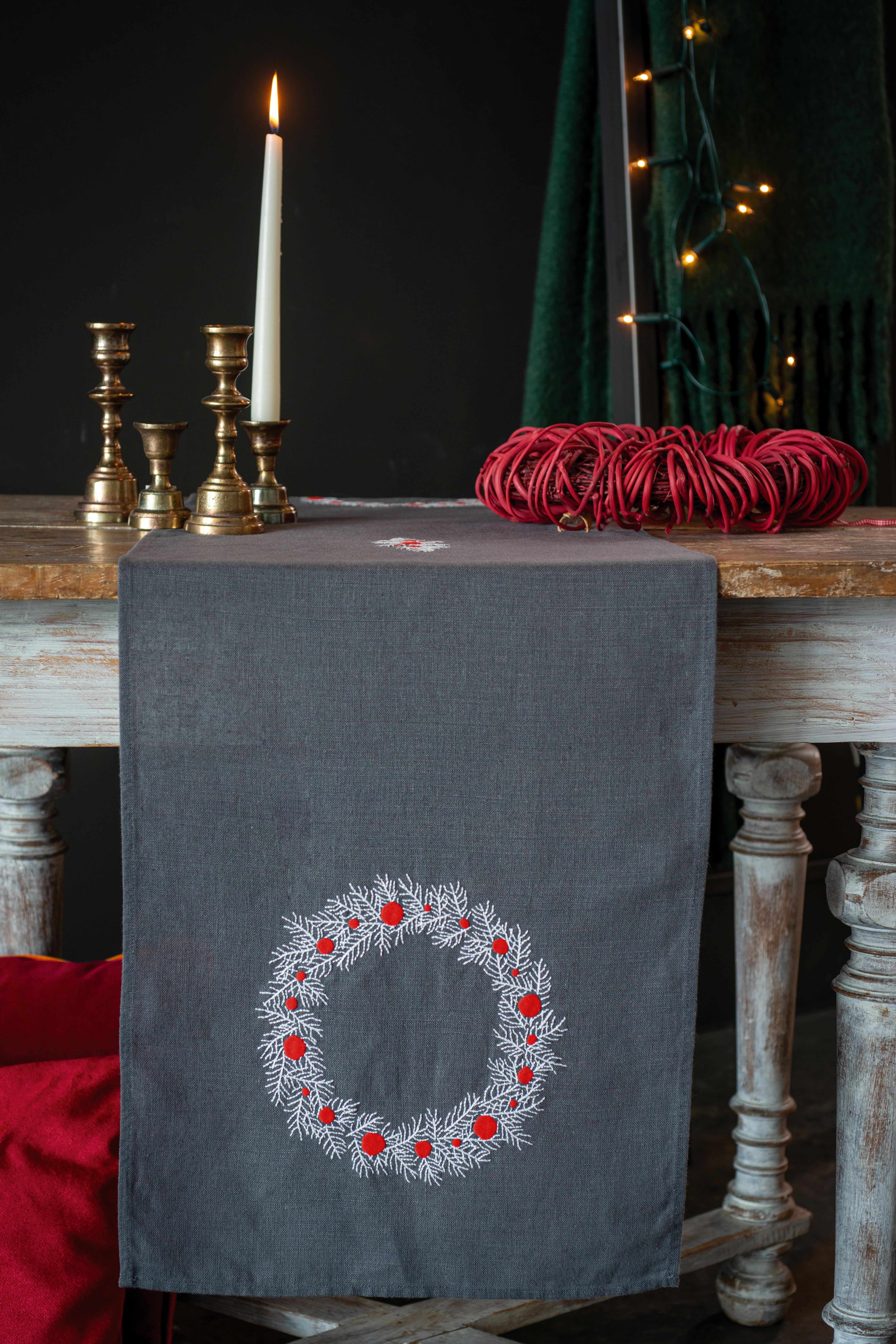 Vervaco Christmas Table Runner - Image 3