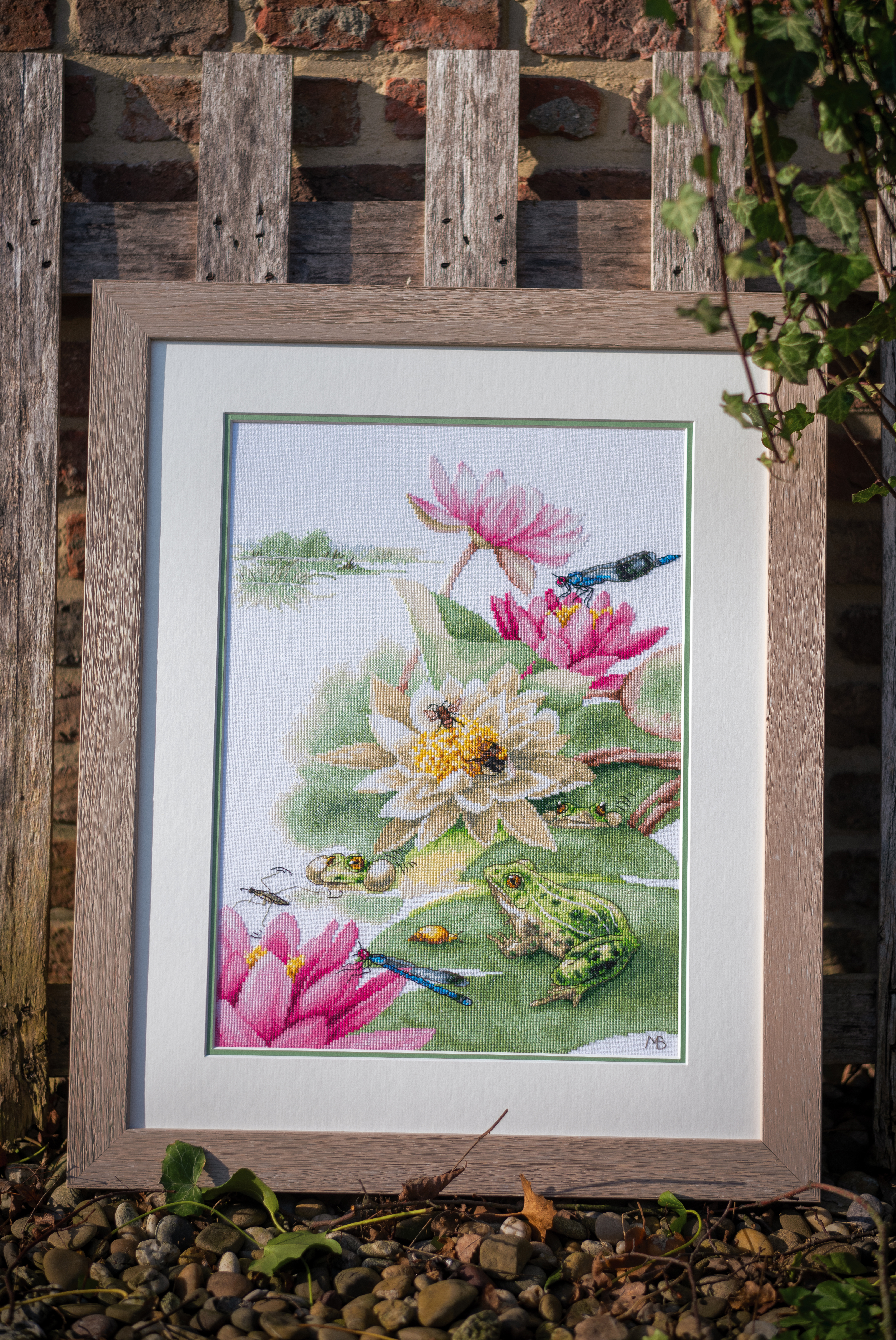 Lanarte Counted Cross Stitch Kit: Green Frog Concert