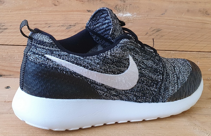 nike roshe run flyknit grey and blue trainers