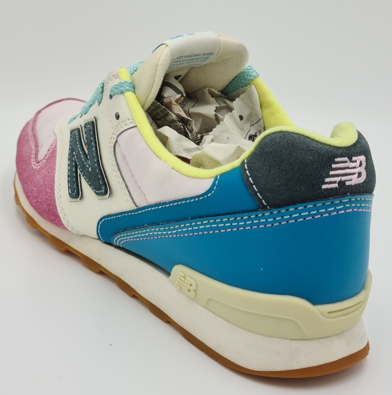 New Balance 996 Gum Sole Trainers WR996DVI White/Pink/Blue ...