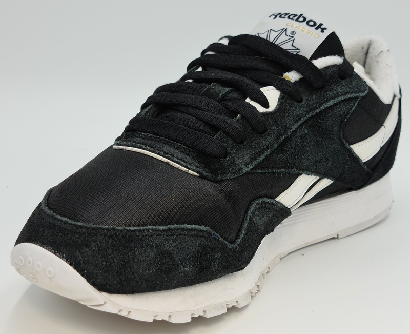reebok 1y3501 716 round toe canvas sneakers