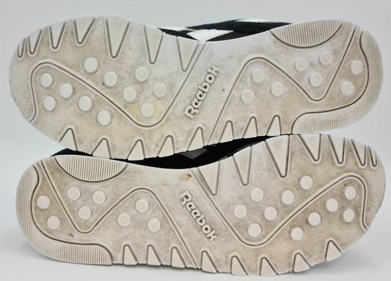 reebok 1y3501 716 round toe canvas sneakers