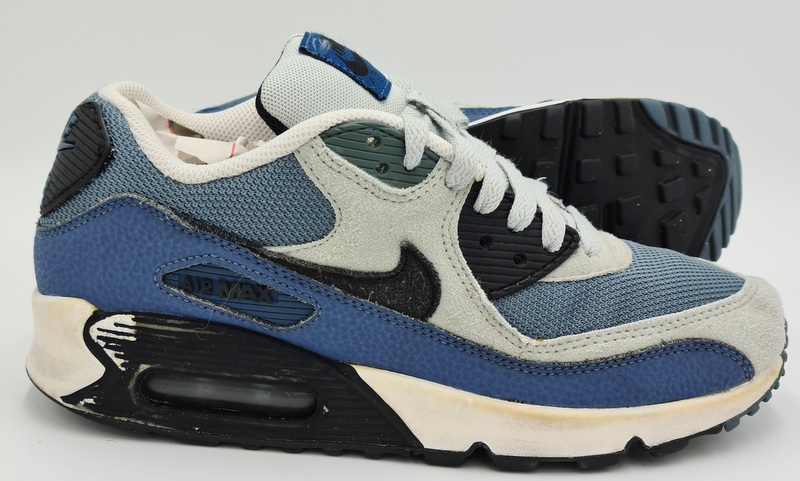 blue black nike air max