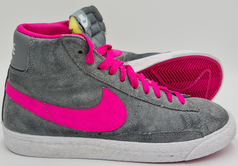 Nike Blazer Mid Suede Grey/Hot Pink 