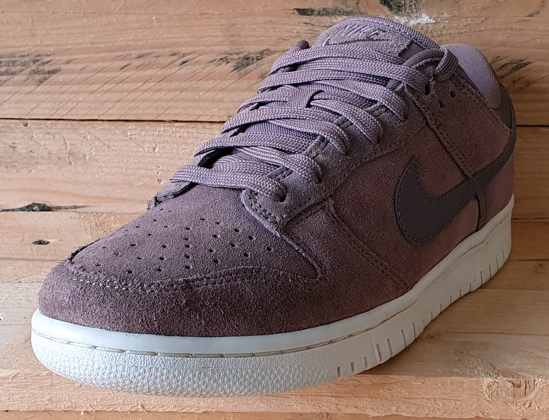 Nike Dunk Low Premium Low Suede Trainers UK7/US8/E41 921307-200 Taupe Grey/White