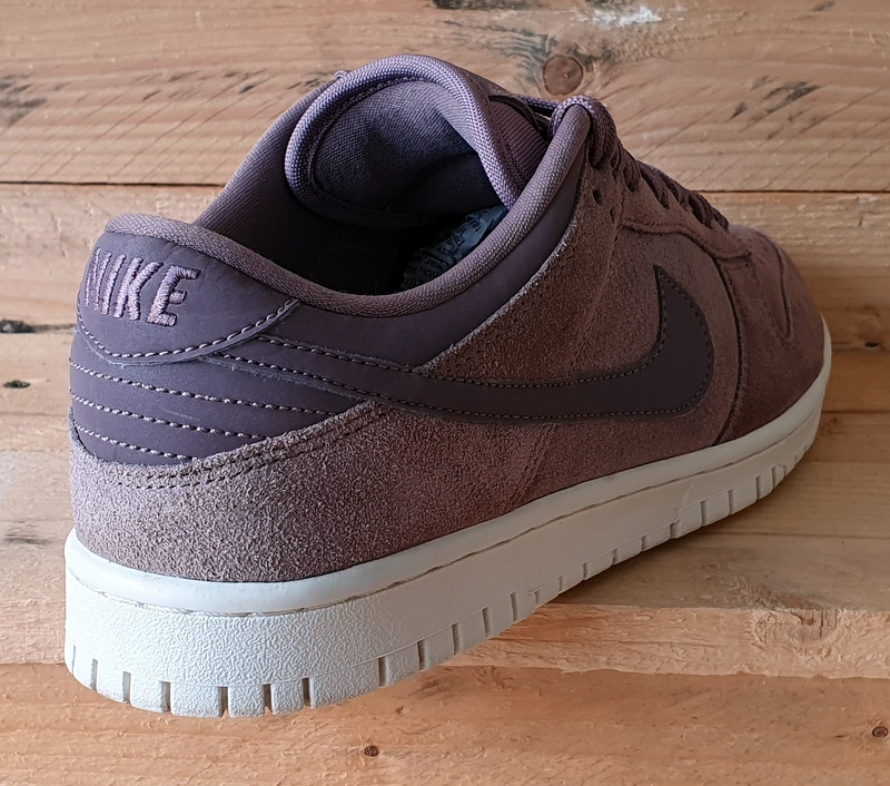 Nike Dunk Low Premium Low Suede Trainers UK7/US8/E41 921307-200 Taupe Grey/White