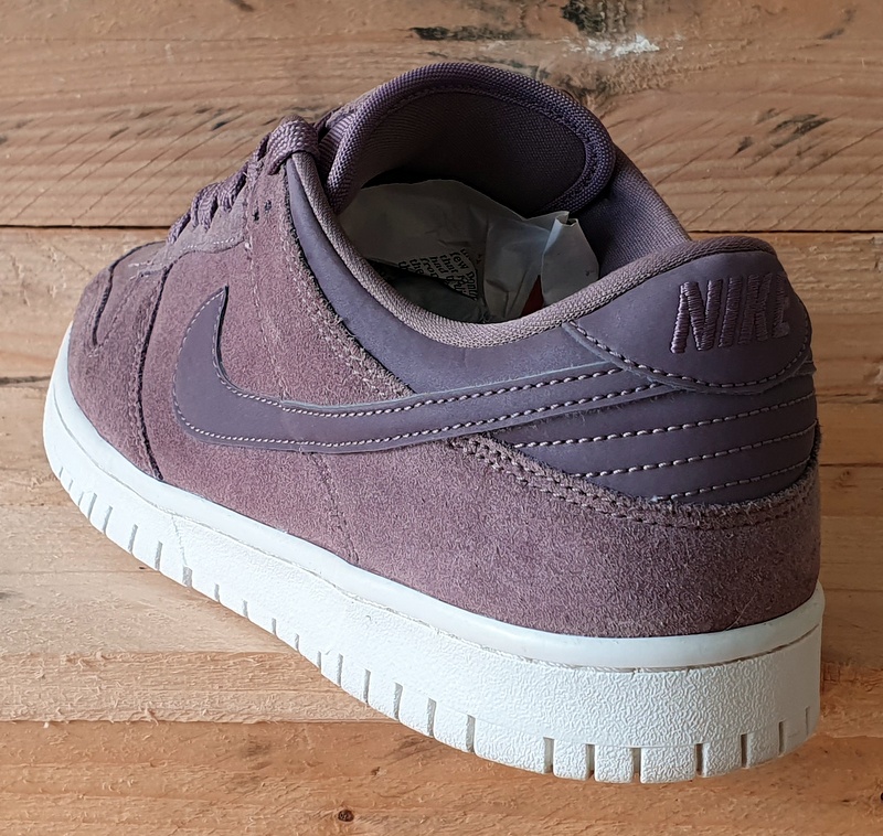 Nike Dunk Low Premium Low Suede Trainers UK7/US8/E41 921307-200 Taupe Grey/White