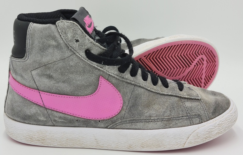 pink suede nike trainers